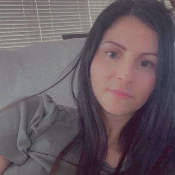 Meet your Posher, Krystal - Picture 3 of 4